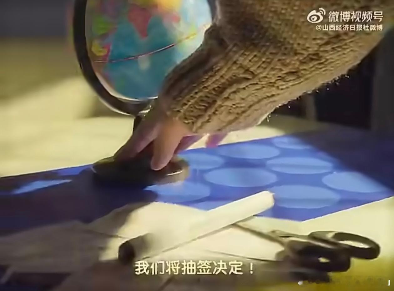  过年回家的路是一片坦途 车轮滚滚向故乡，一路绿灯伴身旁。行囊装满思念，归途皆是