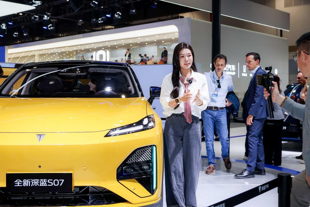 12万级纯电轿跑天花板来了！深蓝L06 Max正式发布，直接把高端技术下放平民市