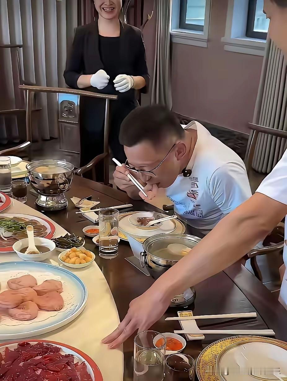 月薪过万，才敢这样吃饭吧？