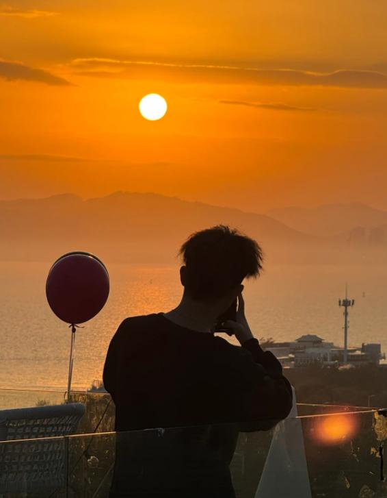 特朗普都嫌贵！世界杯门票太离谱
亲爱的朋友们大家好，我是海林小百科，今天我们来看