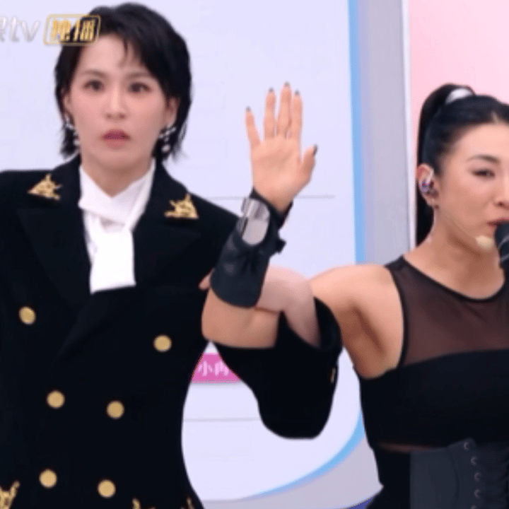 曾沛慈热度值破20万恭喜曾佩慈姐姐现在的热度已经破20万，断层第一！🎉🎉🎉