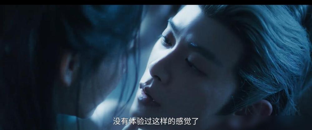 都以为《逐玉》的疯批男主齐旻是本色出演，结果扒了8年，全网傻眼。
 
临时顶上，