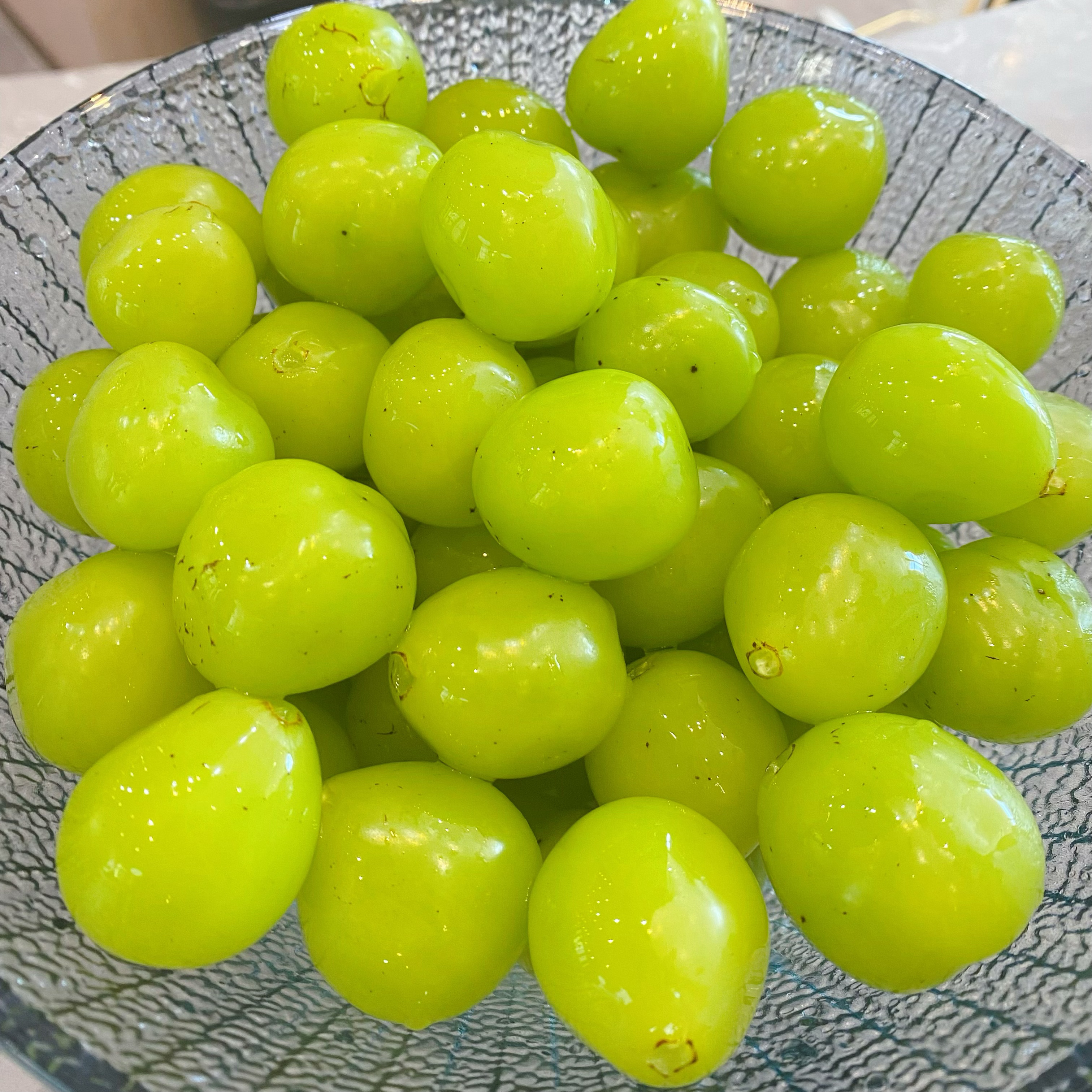 三点了，该整点水果吃了。葡萄葡萄～美味的葡萄～ ​​​