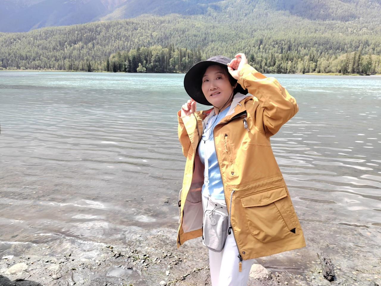 打卡喀纳斯三湾：神仙湾缥缈灵动，月亮湾勾勒出优美的月牙弧线，卧龙湾静卧山林之间。