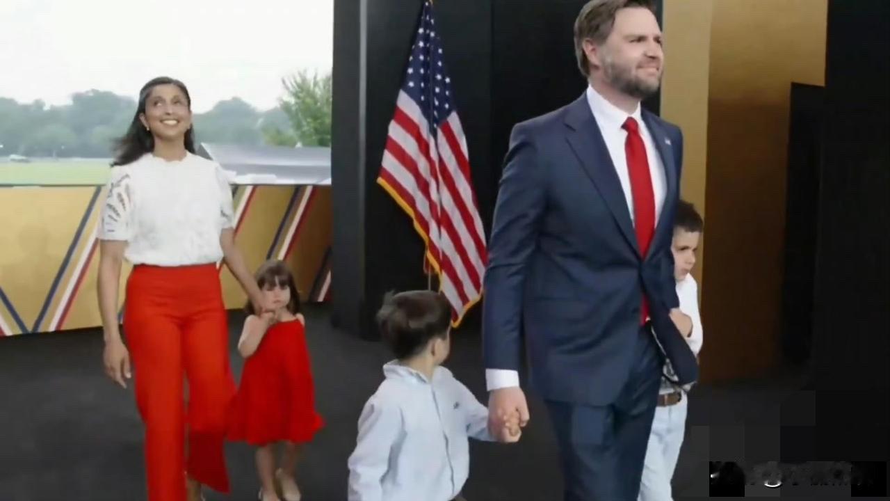 美国政坛又爆大新闻！

副总统万斯的妻子乌莎官宣怀孕了，预产期在今年7月底，还是