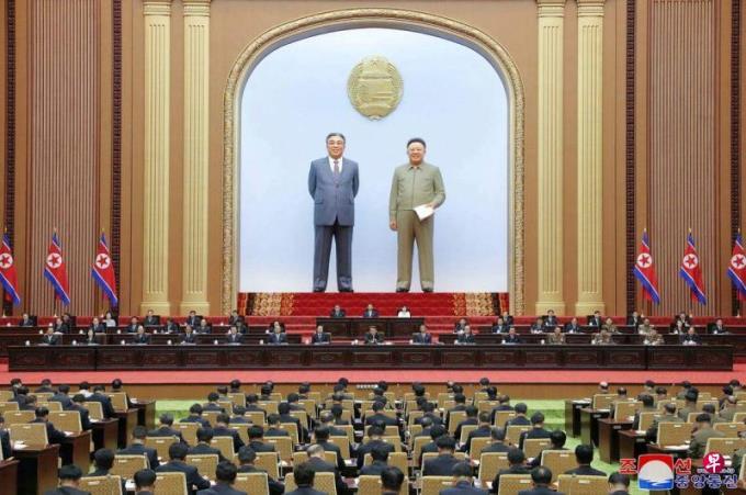 美国的背信弃义，让朝鲜加快了核步伐。据朝中社报道，朝鲜最高人民会议28日一致通过