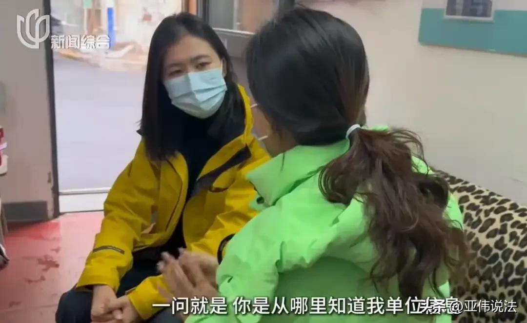 上海，女子晚上用洗衣机洗衣服，水顺着落水管哗啦啦淌下去，声音太大，影响3楼孩子备