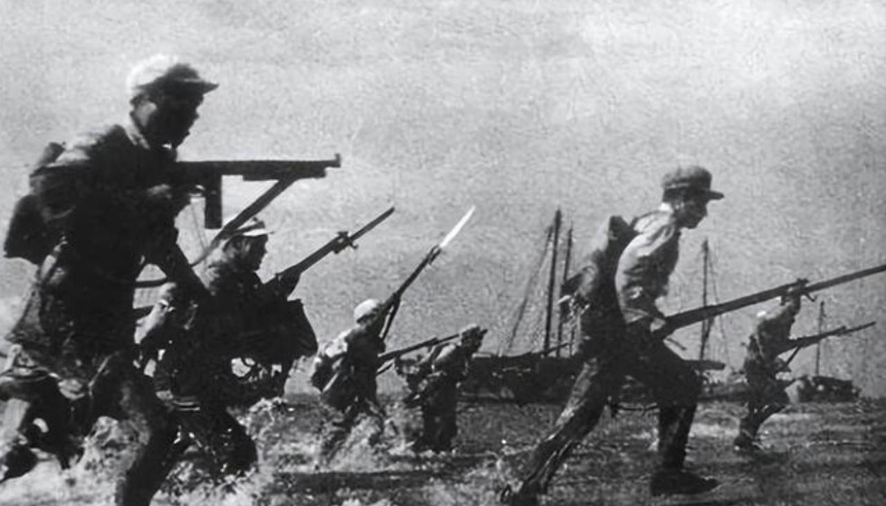 1949年，美苏英三国突然同时喊“停战”！就差一步改天换地，幸亏当时没听他们的