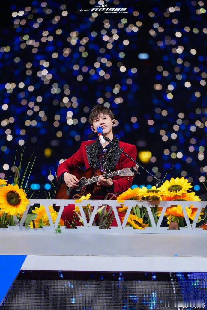 张杰北京鸟巢进度从初心到巅峰，鸟巢见证所有热爱，蓝色星海永不散场 