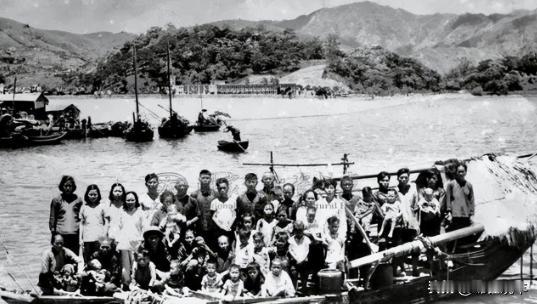 1960年3月，广东惠阳渔民苏就带决定带领全族逃港。为了掩人耳目，他把家族的两艘