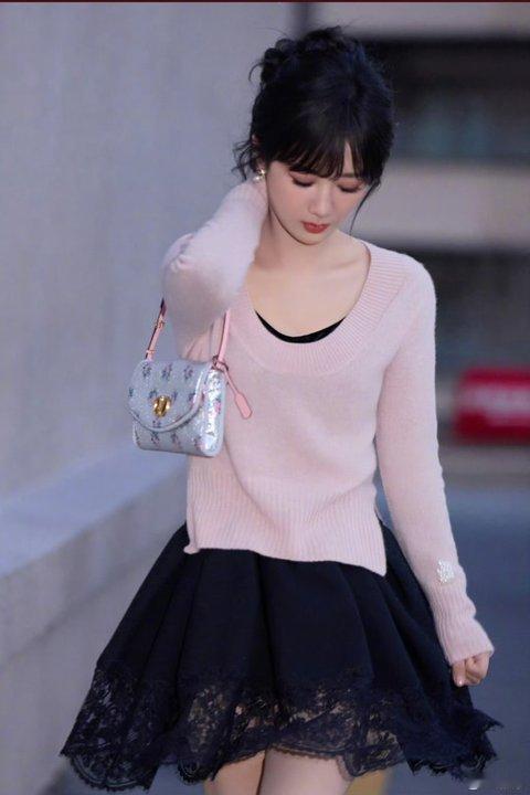 杨紫杨紫说最近在过有点is的生活杨紫有is的日常杨紫营业啦～最近在过有点is的生