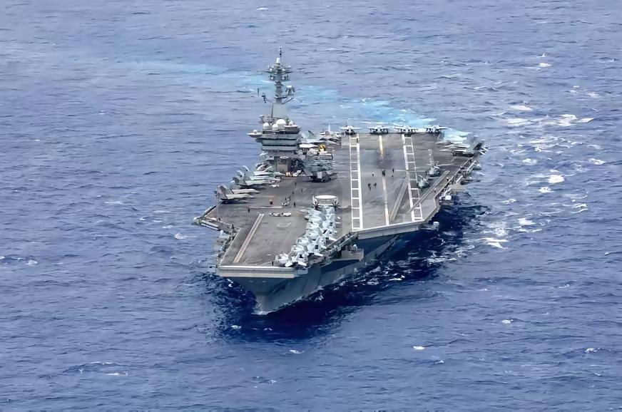 泰国为了迎接美国“林肯号”的到来，夜以继日的“扫清”大街，给美国大兵营造一个干净