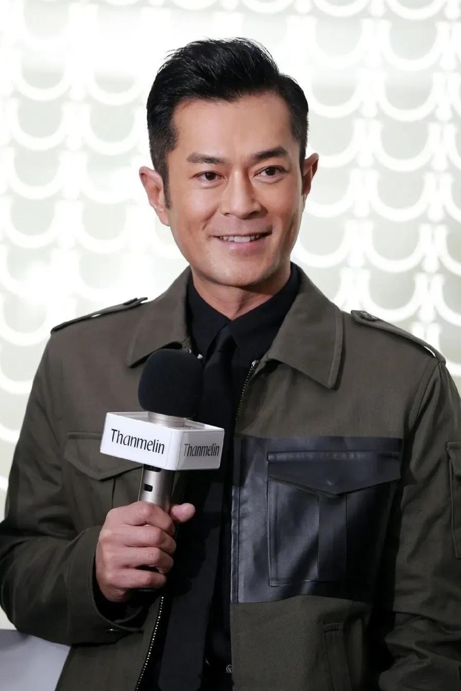 古天乐，华语影视界的璀璨明星，以其卓越的演技和深邃的气质赢得了观众的喜爱。他的表