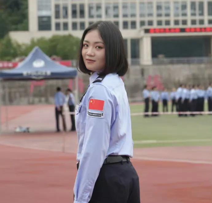 樊乐乐去年刚大学毕业，她在西藏大学读大四的时候，听到了日喀则定日的地震，便决定报