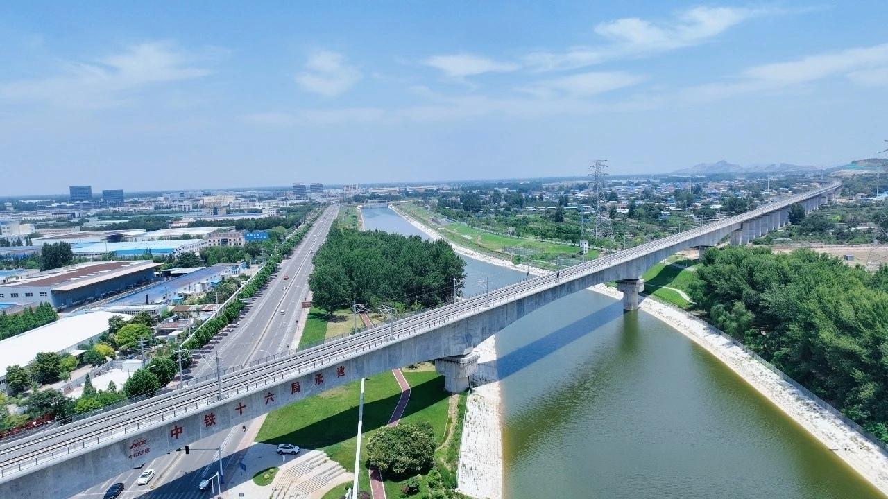 皖北高铁动脉迎关键节点，淮蚌高铁启动全线静态验收，年内10月有望通车
 
皖北平