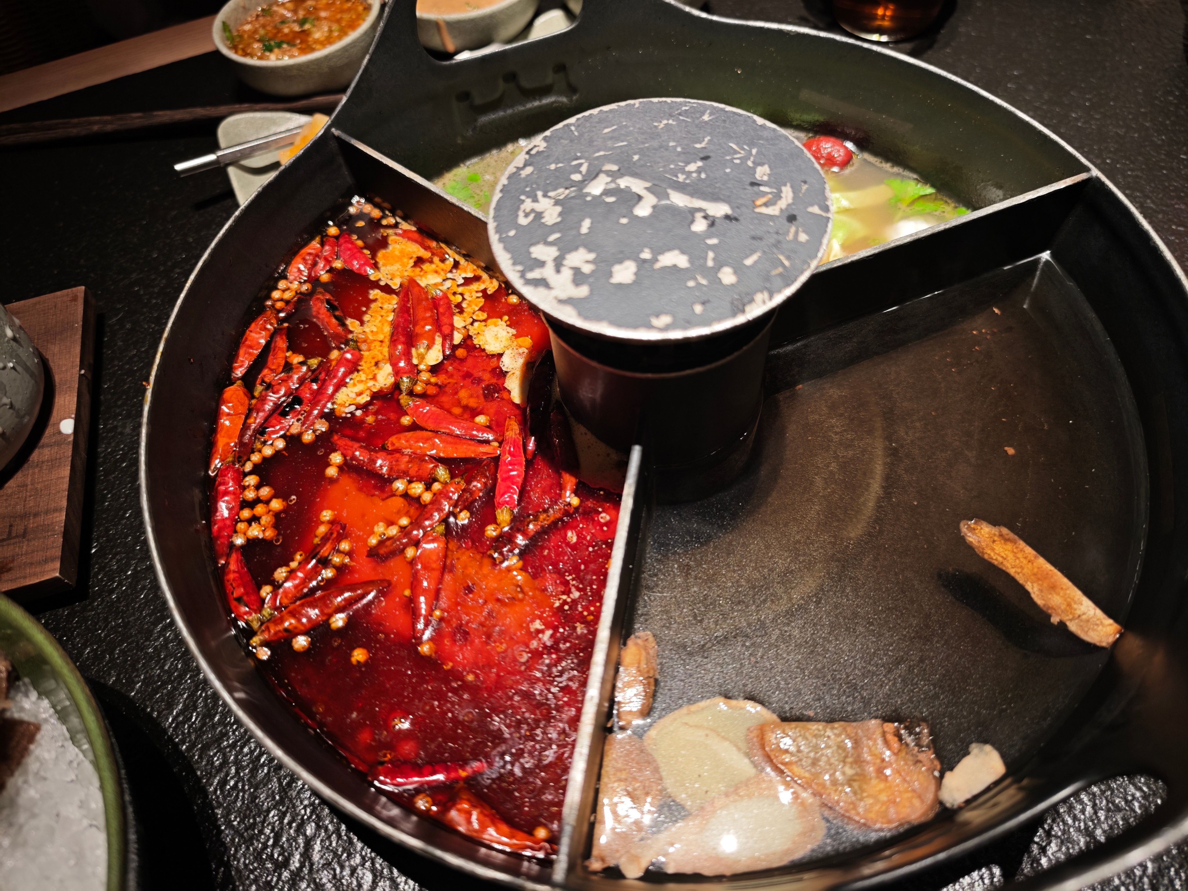 商家叫奔驰锅，这三叉星辉也不太匀称啊北京·三出山火锅(世纪金源购物中心店)