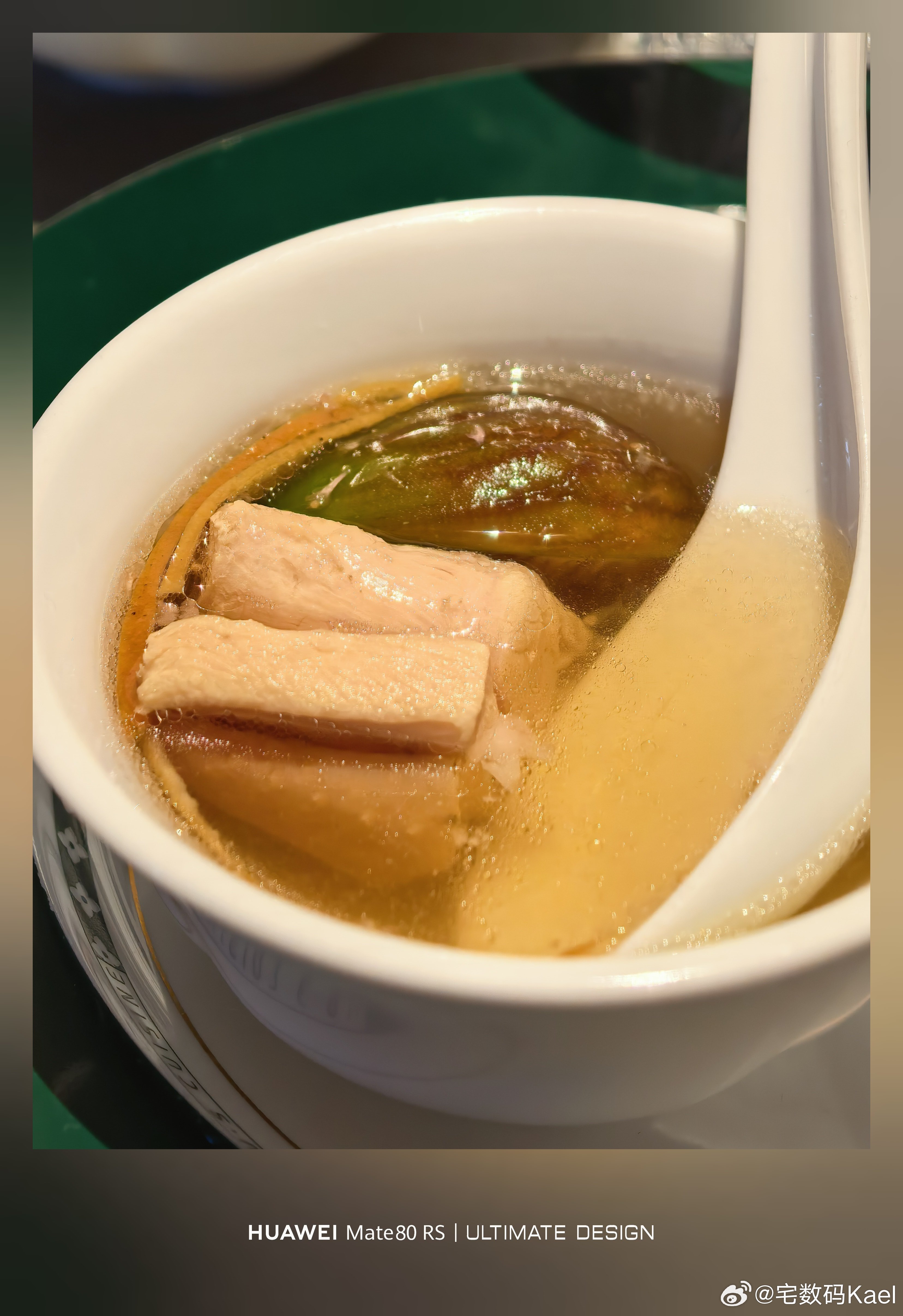 周末晚上，开炫一顿大餐！讲真，无花果炖排骨的汤，还挺好喝啊，下回自己在家熬熬 成