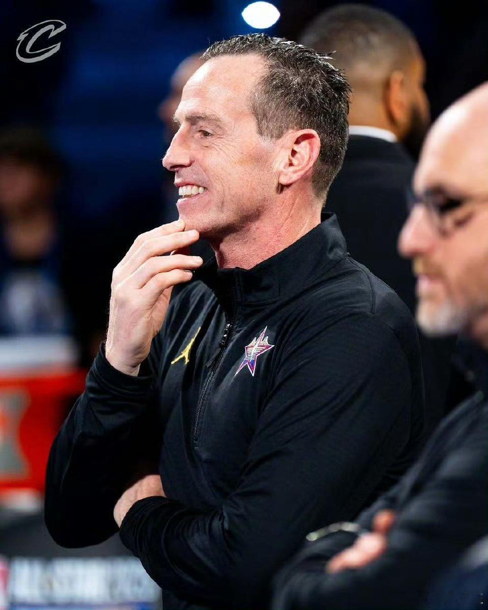 阿特金森教练看来要给老东家勇士队送一场了。 