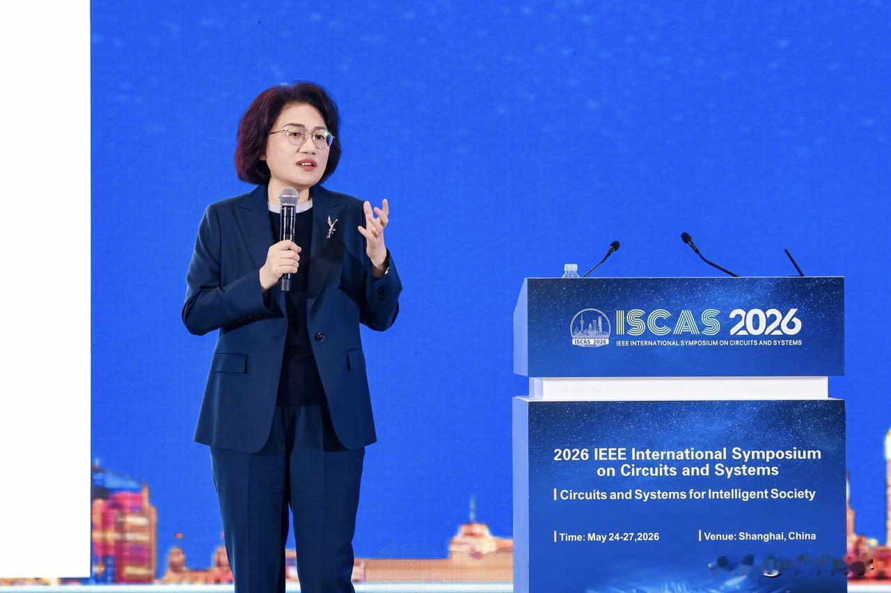 2026），华为公司董事、半导体业务部总裁何庭波发表“韬（τ）定律”，这是中国在