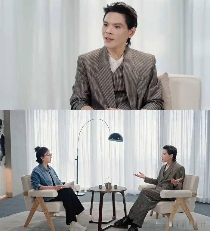 向佐凭什么能够翻红，不是他家族的托举，而是一个男人的成长。
向佐这个人很不一般，