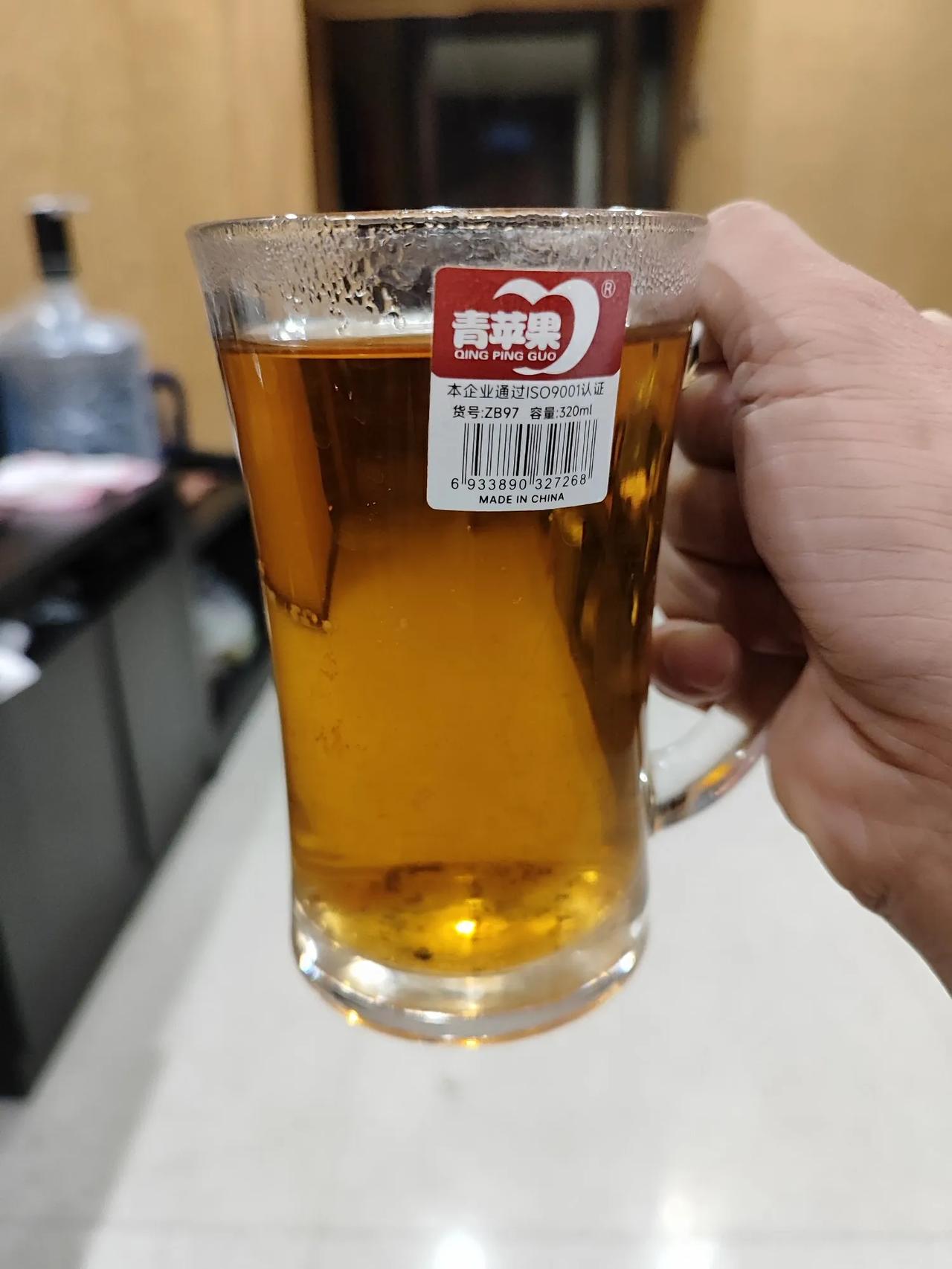 读书最多现在只能增加自我学识，但最大的用处就是大学消费的四年，给别人制造工作的机