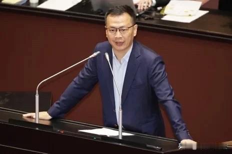 王世坚要蒋万安专心对沈伯洋 罗智强：喊废监察部门是展现政治人物高度

台北市长蒋