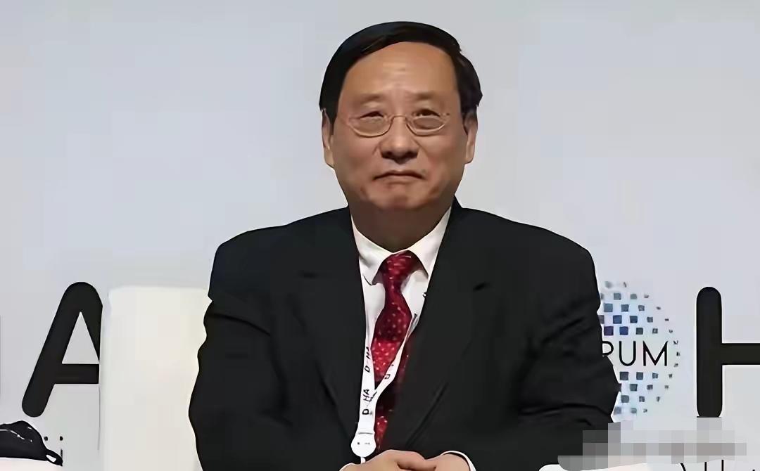 我举双手赞成高志凯先生的观点！咱们中国的每一分钱，都是老百姓拼尽全力挣来的血汗钱