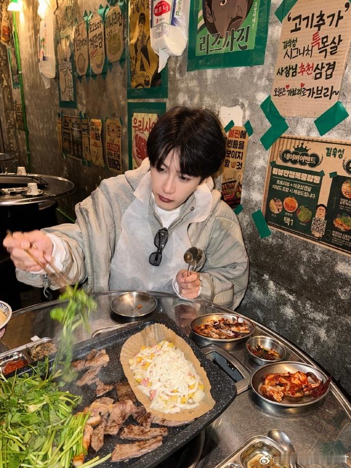 檀健次的韩国plog檀健次韩国plog新鲜直发檀健次韩国 plog 记录新专筹备