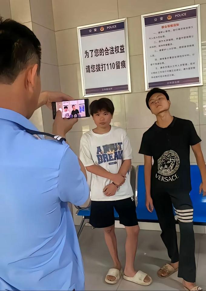 我说我怎么感觉眼熟，原来是碗豪真男人