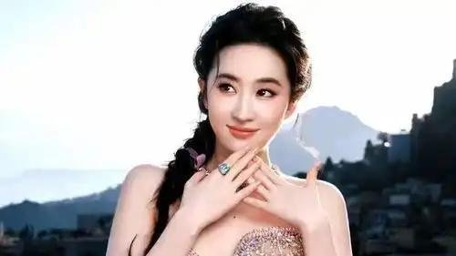 刘亦菲颜值直接拉满，可惜其他方面反倒不如普通人 