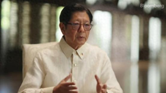 马科斯：中方没有趁乱牟利，给我们提供很大帮助
 
当地时间3月24日，菲律宾总统