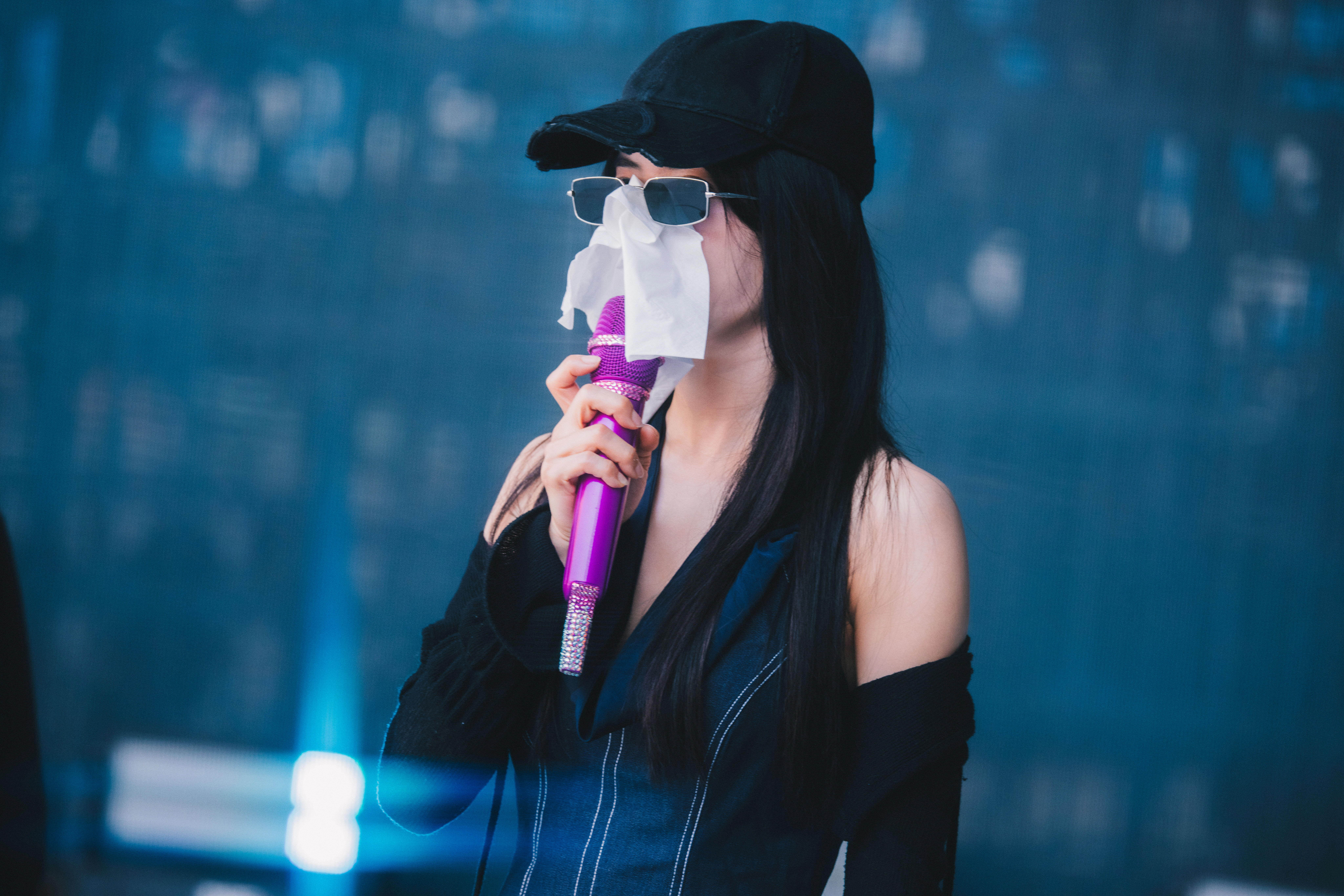在干嘛啦小姐哈哈哈哈哈哈哈哈哈哈 