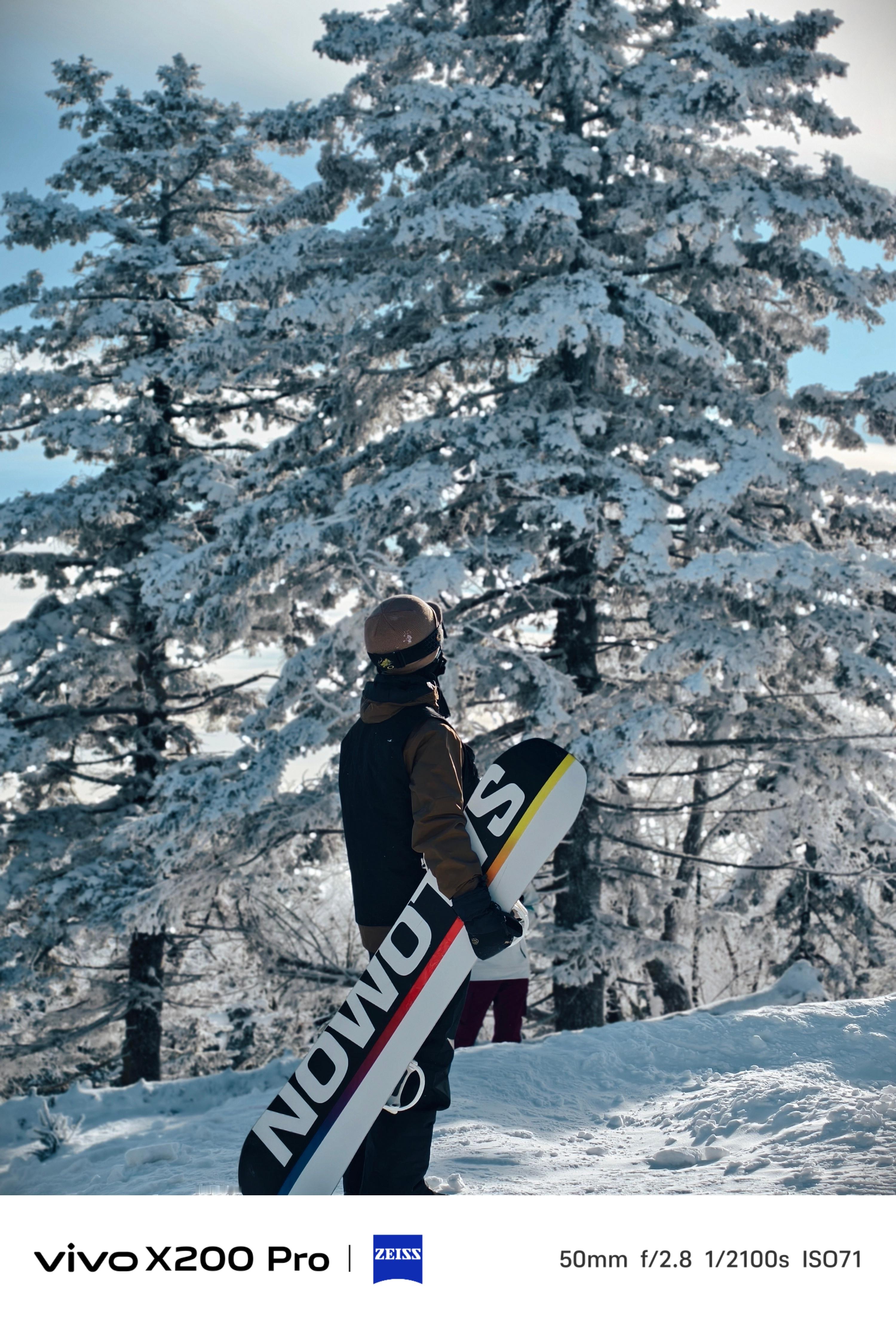 Day3 今日份的滑雪随拍！🏂山顶的雾凇绝美～[心]为了看它我整整滑了三趟…[