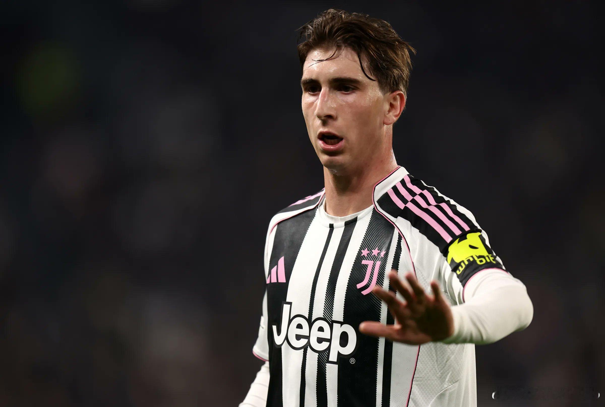 都灵体育报：上周末，迪格雷戈里奥的身体状况没有好转，窜稀仍在继续，不知道是吃坏肚