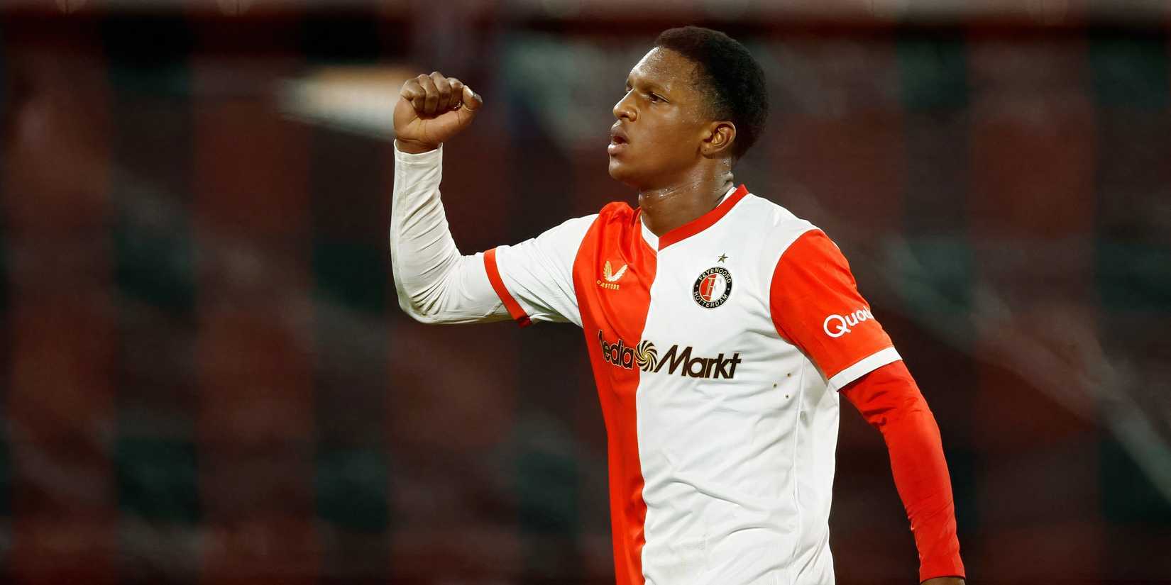 拜仁慕尼黑仍然自信地认为自己在Givairo Read的争夺战中处于领先地位。他