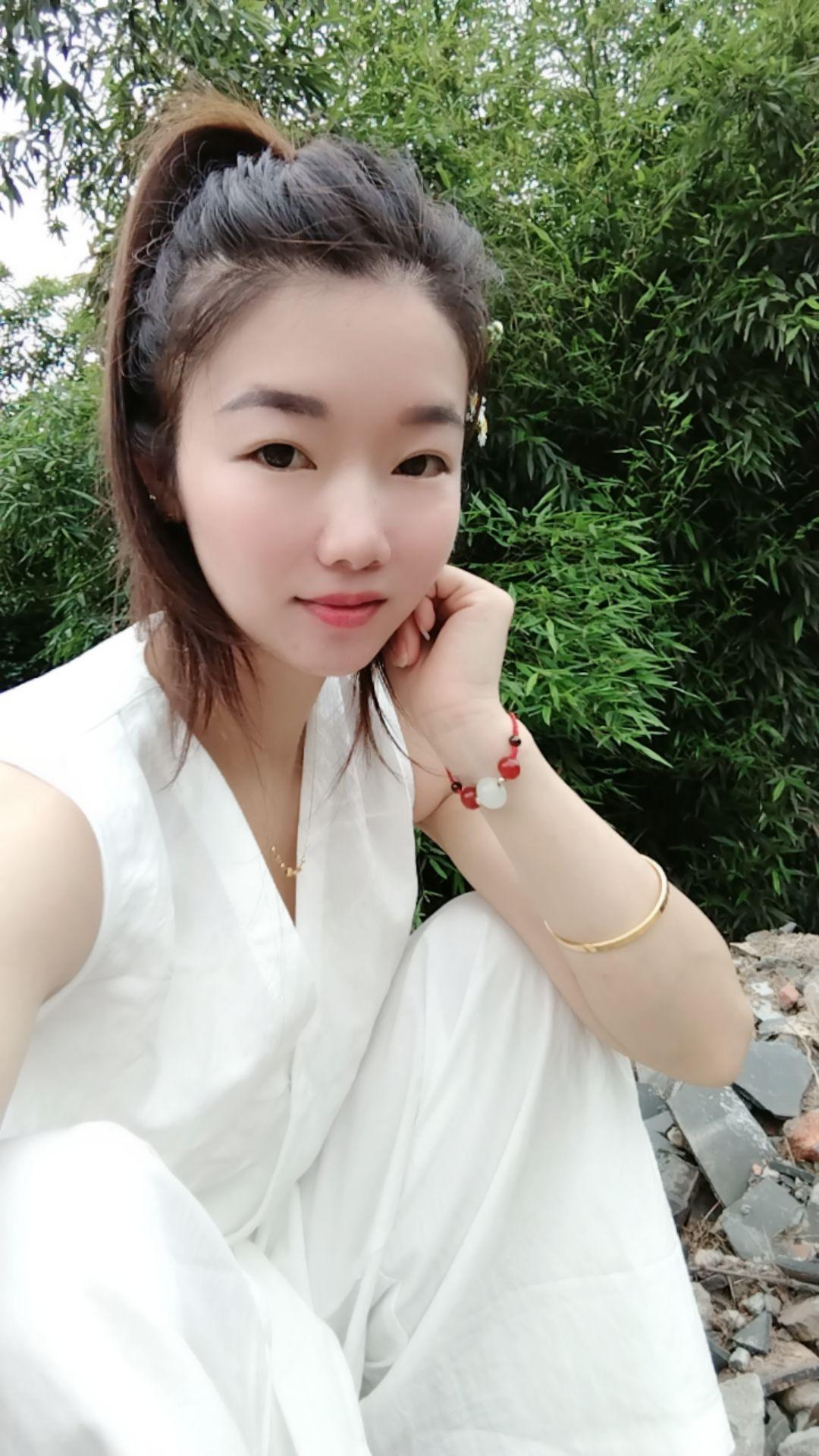 时间不会停留过去，走的每一步都是在跟过去告别