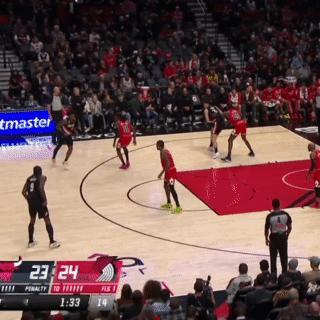 开拓者在最后输得有点可惜，细节没有做到位，浪费了此前的努力。但是就像之前在电台里