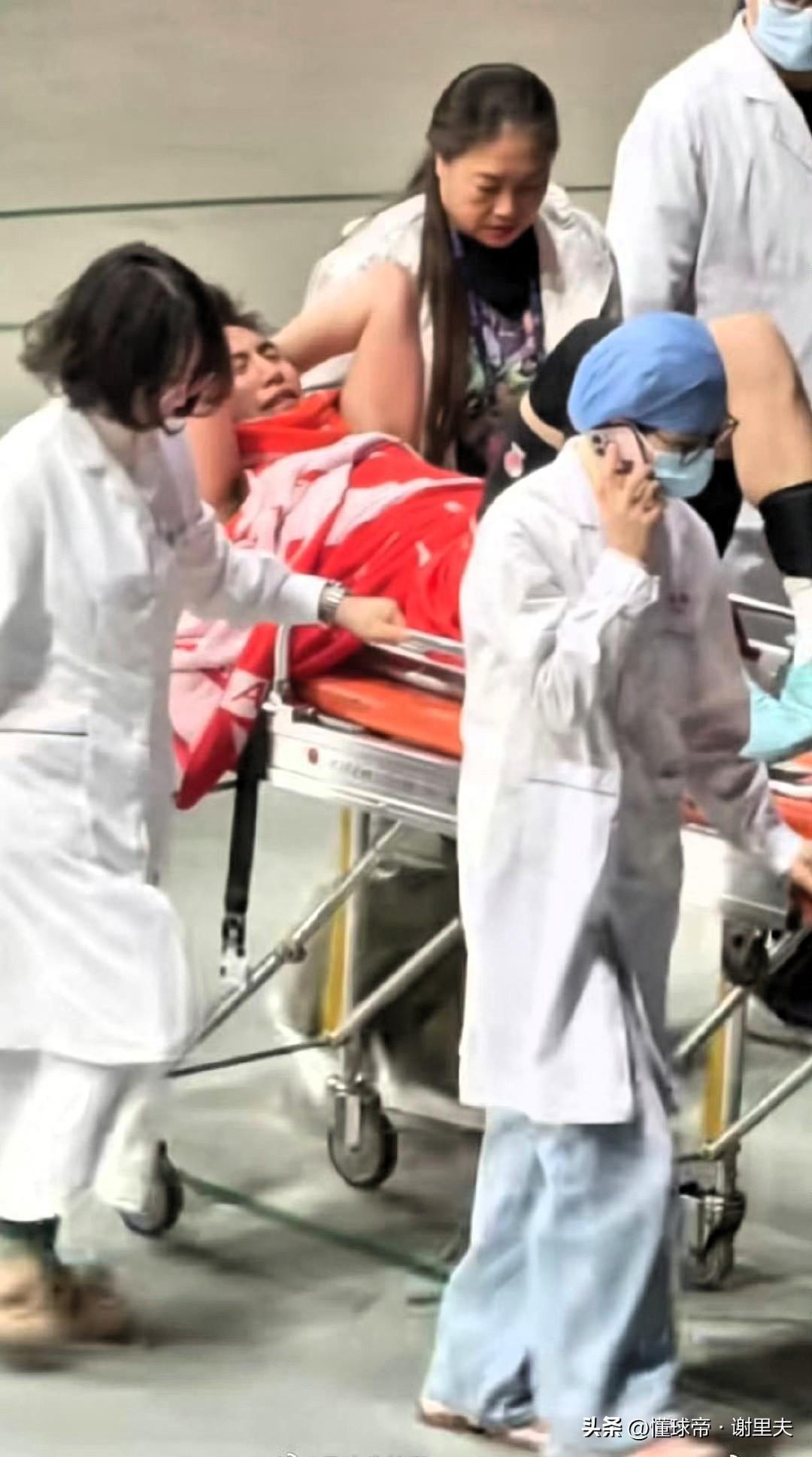 郭艾伦的这次受伤事件，龙狮俱乐部要负全责，将功补过，应该提前续约郭艾伦，打山东没