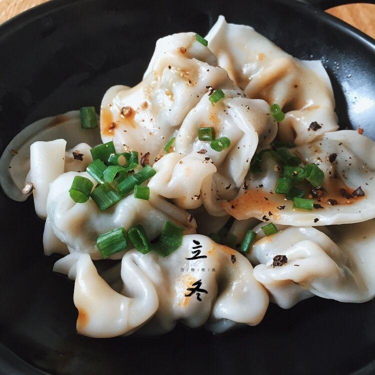 立冬暗号，饺裹暖。