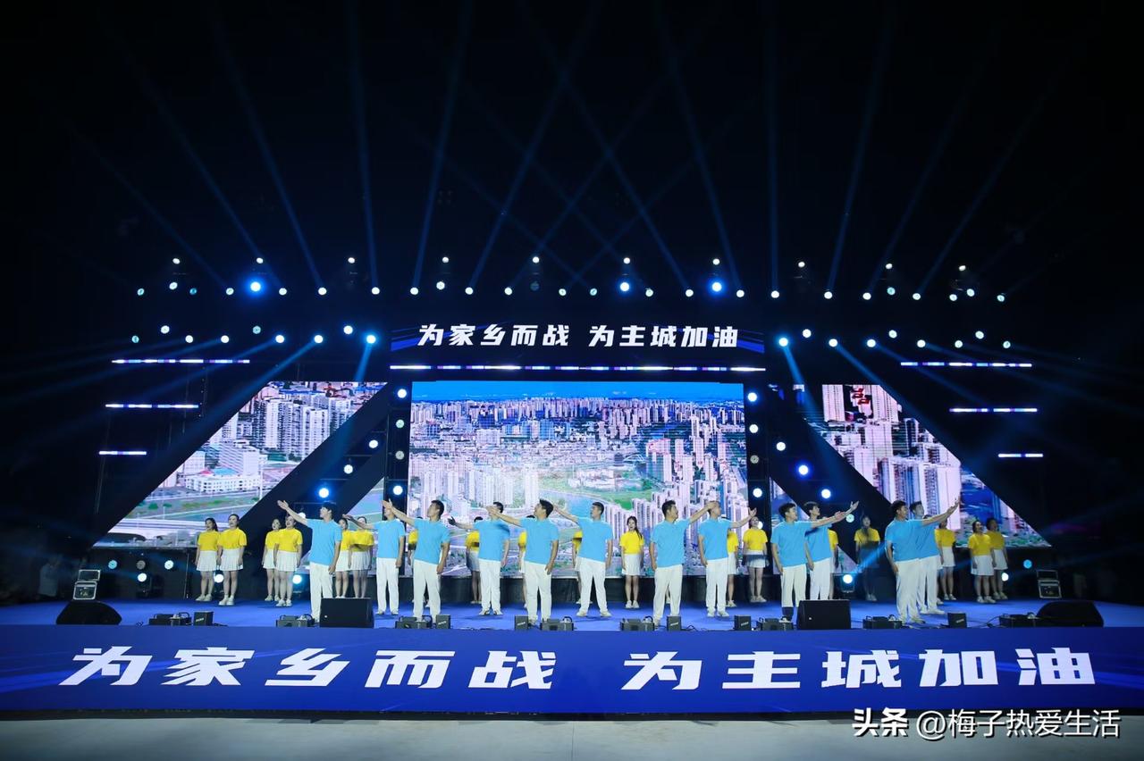 我的亲家是孝感人，这次放暑假，刚好来接外孙，也顺便赶上了孝南区第二届“引领杯”篮