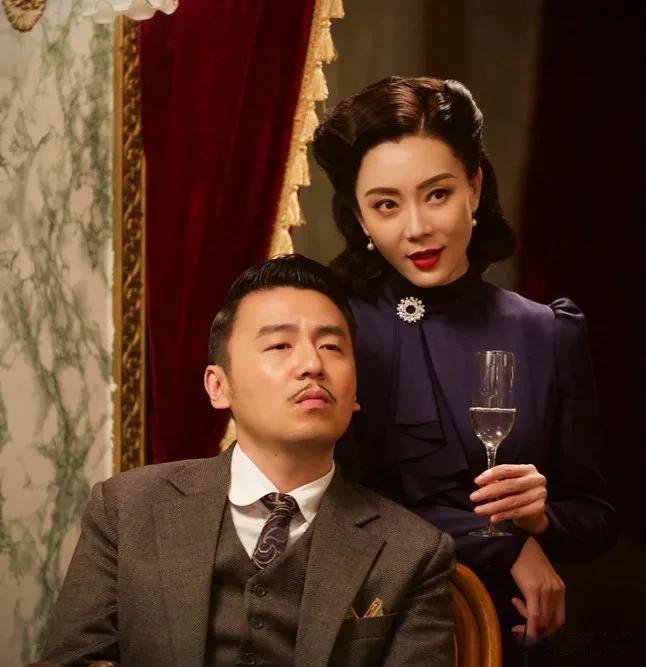 #妙笔生花创作挑战#
在谍战剧中，有一位绝对碾压性的女主角，她是当之无愧的谍战女