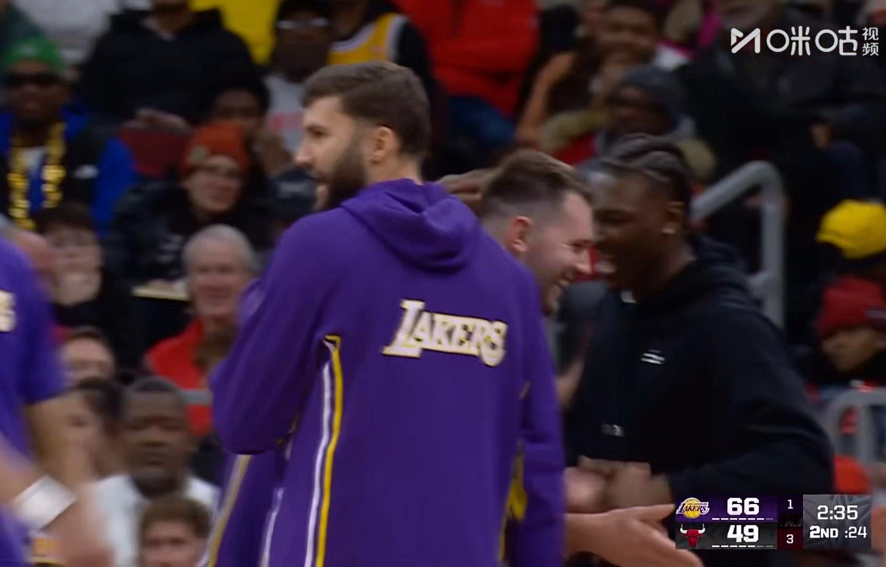 我要是文森特，看到队友这种表现，立马拿出1000万美元分给他们。 