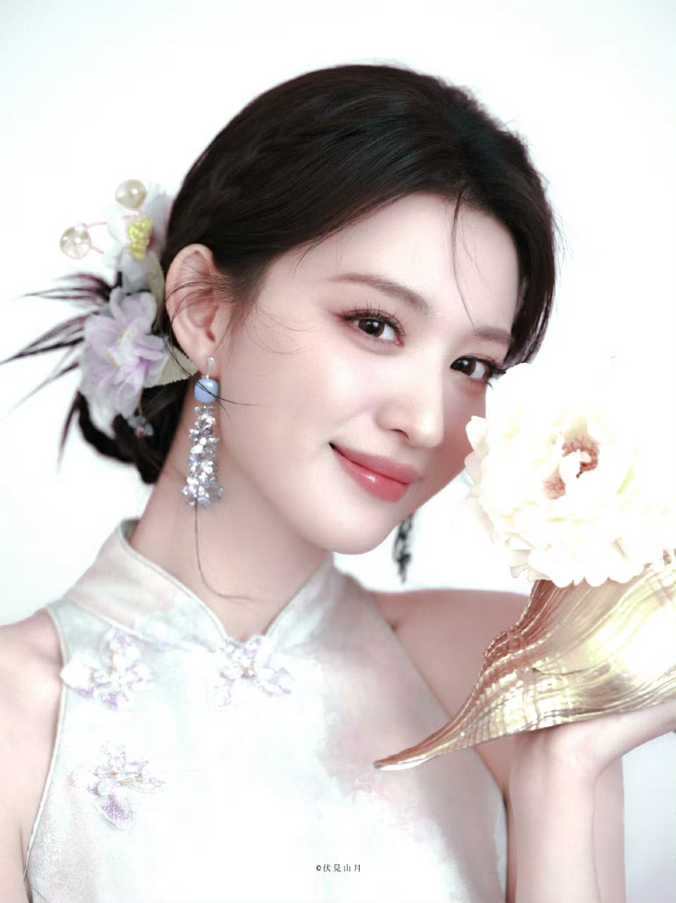 我家爱豆说啥了 “人生就是一条路，没有终点，没有转换。”            