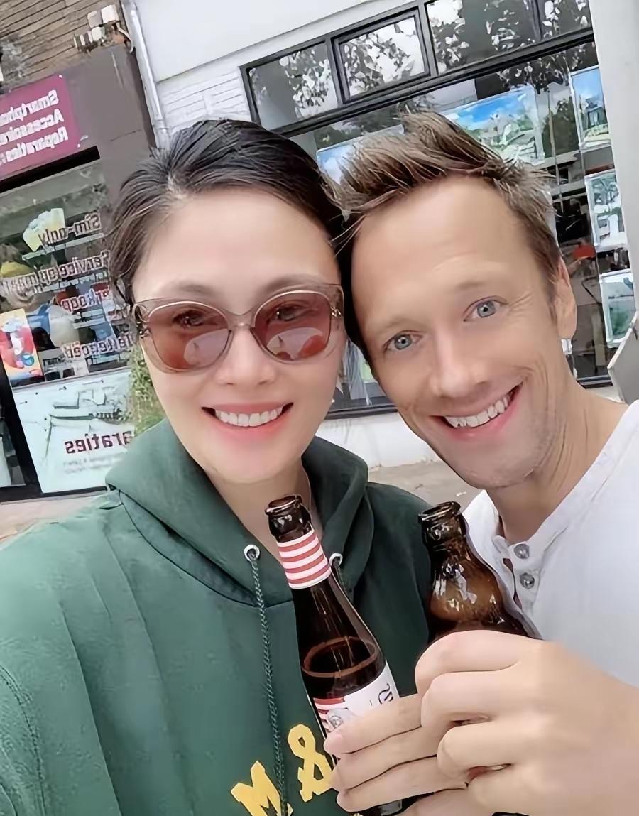 一代背飞女王马蕴雯。