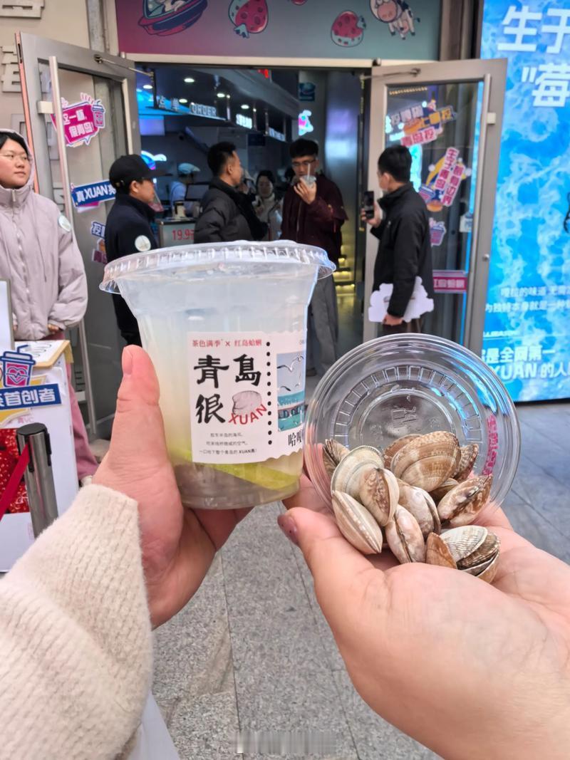 黄子韬怒斥学员不配做餐饮 明知道餐品味道一般还给客人端上桌，这行为的确很不合适。