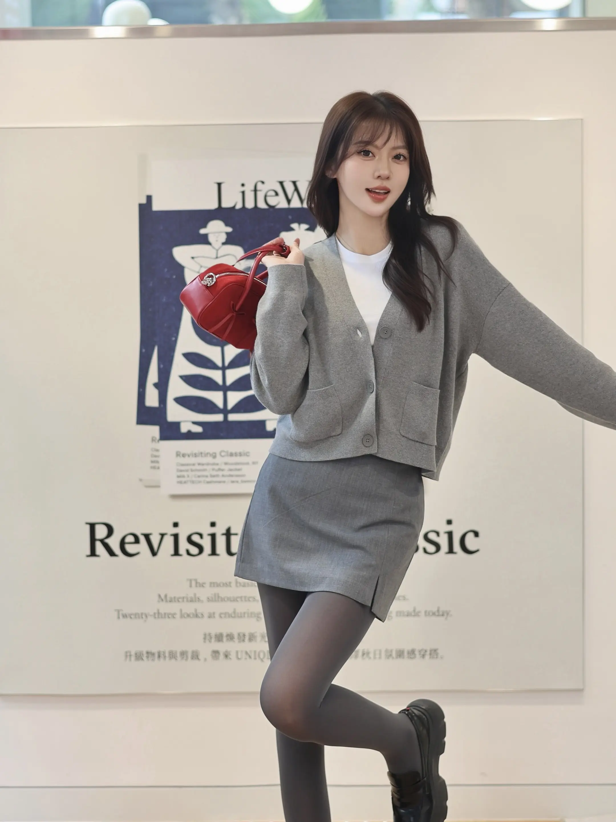 一定要身材好吗 胃口好不行吗。快过年啦！香港天气吼好 小细节红色单品点...