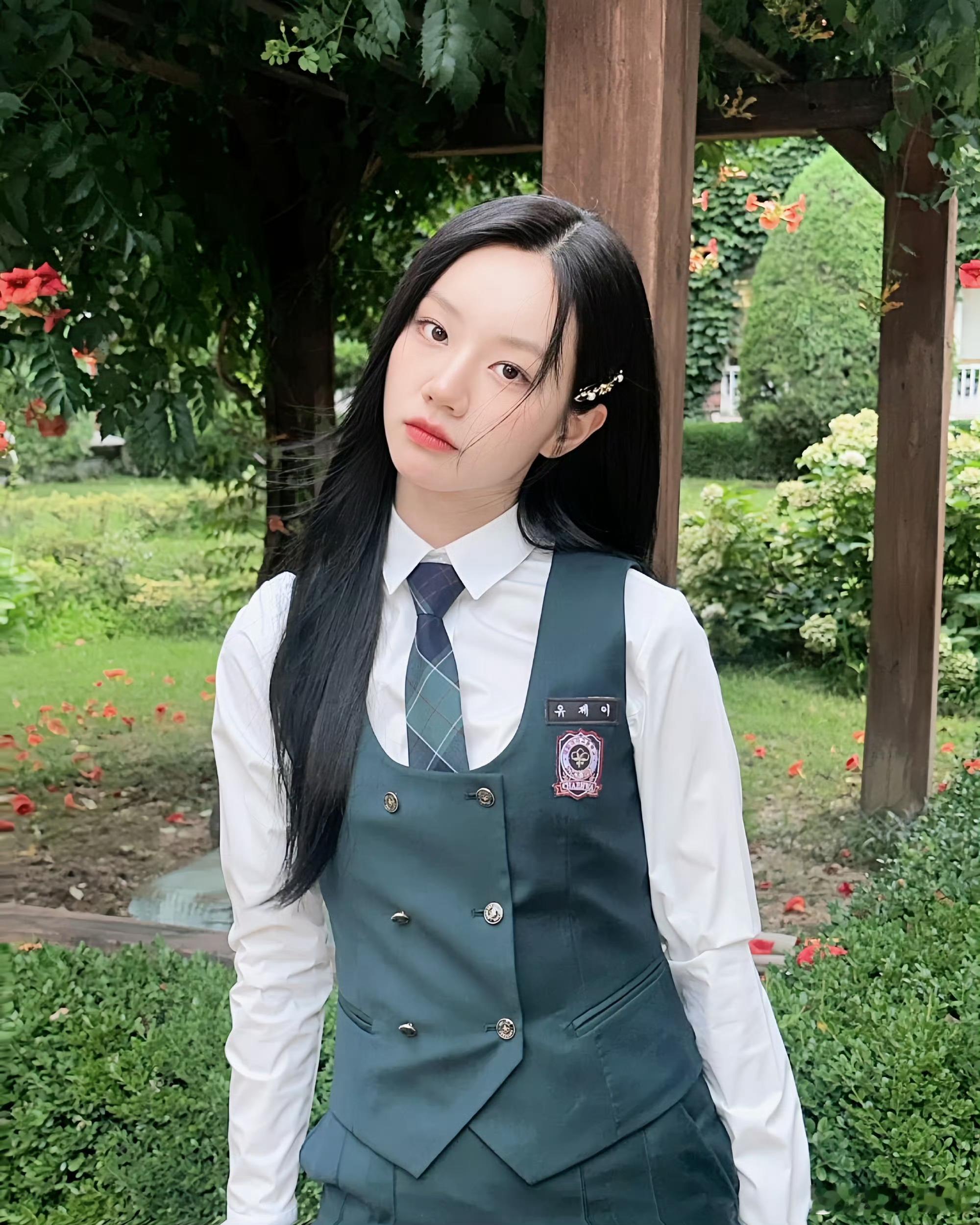 欧尼你好美！！都给我去看善意的竞争李惠利好美！ 
