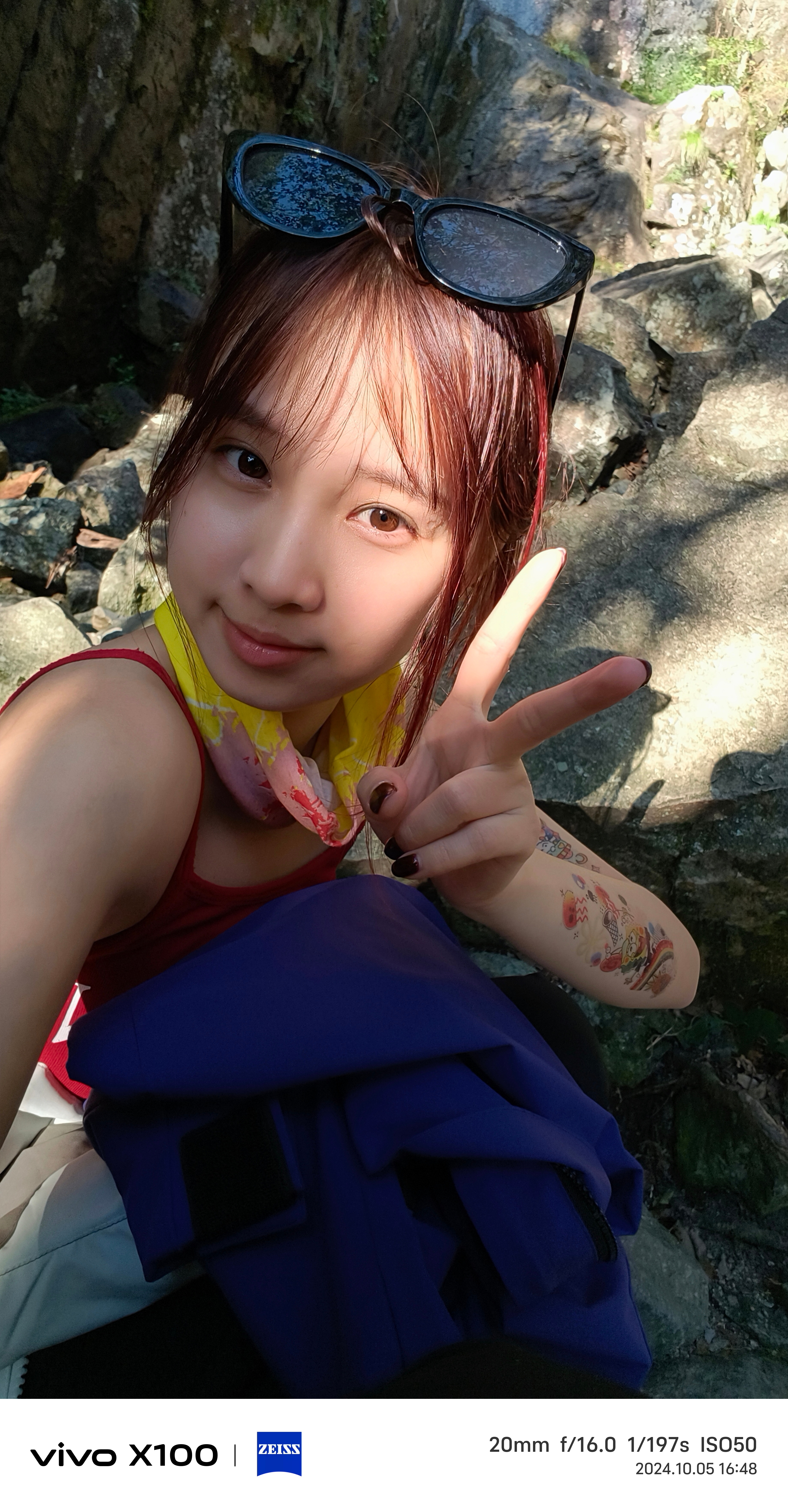 vivo的X100发布一年了，小助理还是特别喜欢拿它出去拍照，交国庆假期作业了，