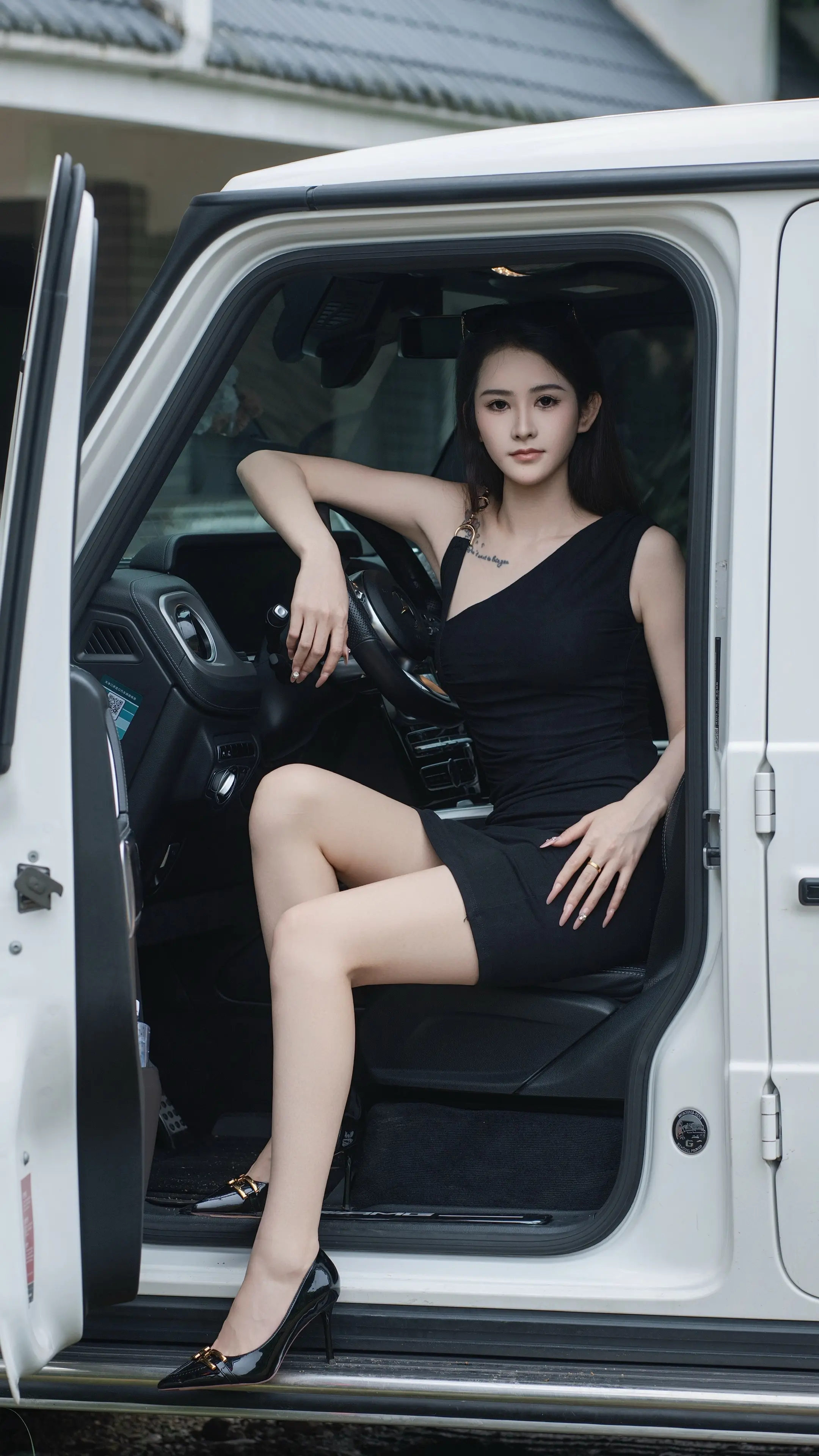 让你选白色大g还是黑色大g？ 姐姐还是那么给力