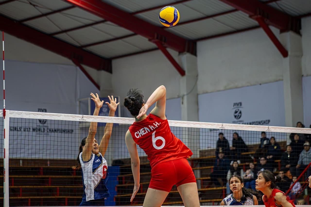 国际排坛动态中国女排中国队3-0（25-13/25-15/25-20）秘鲁队袁志